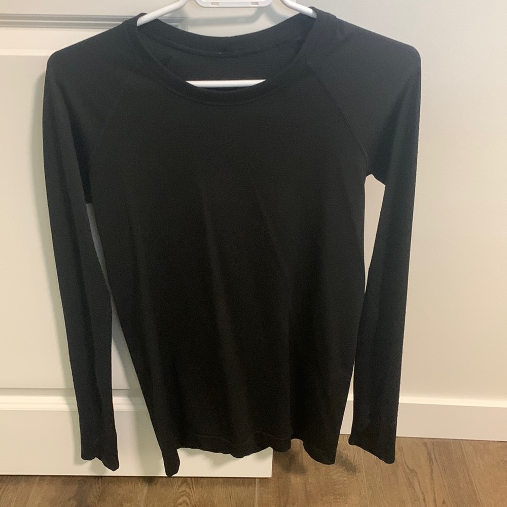 Lululemon swiftly long sleeve black size 8